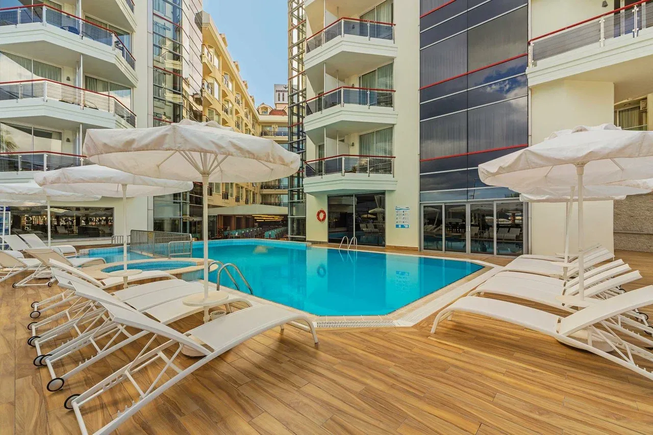 Poseidon Hotel 18+
